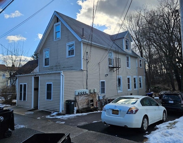 view of side of property