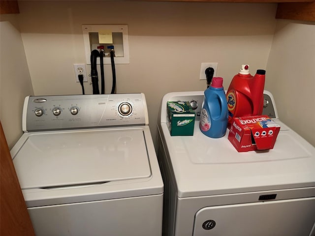1343 William Floyd Pkwy, Shirley, NY 11967 - laundry area featuring washing machine and dryer