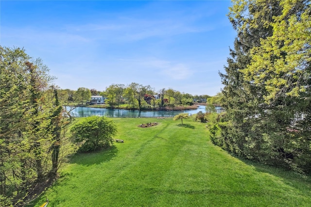 32 Pryer Ln, Larchmont, NY 10538 - view of yard with a water view