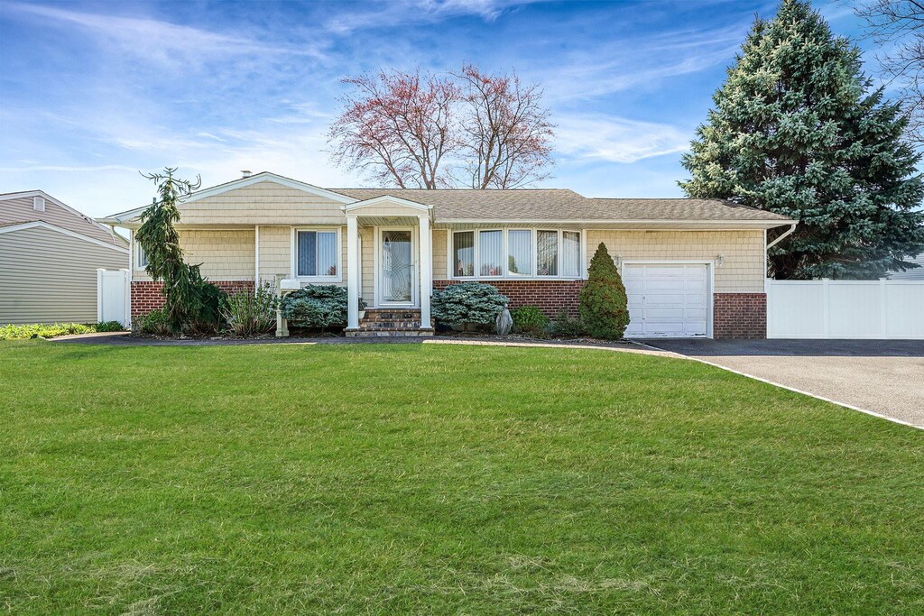 18 Haverford Rd, Hicksville, NY 11801 - photo 1