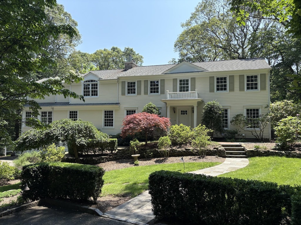 9 Oakwood Dr W, Lloyd Harbor, NY 11743 - photo 1