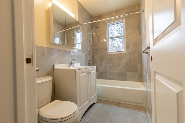 5933 48th Ave, Woodside, NY 11377 - full bathroom featuring tile patterned floors, vanity, tile walls, and toilet