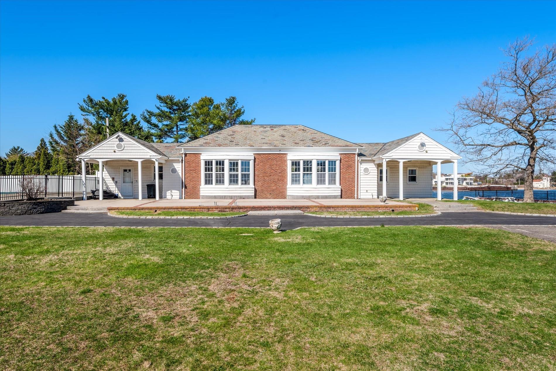 33 Harbour Rd, Great Neck, NY 11024 - photo 22