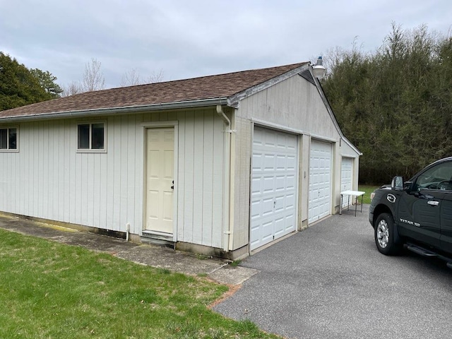 view of detached garage