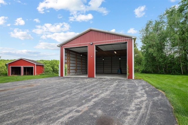 370 Forest Rd, Wallkill, NY 12589 - view of detached garage