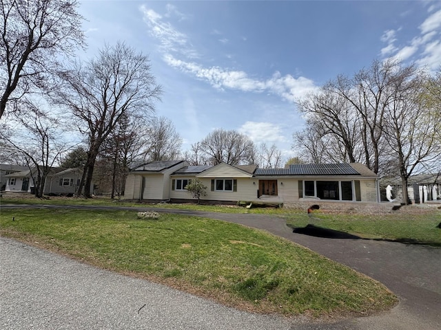 43 Overlook Rd, Monroe, NY 10950 - ranch-style home with driveway and a front lawn