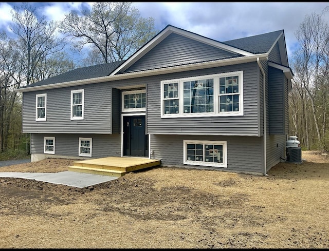 view of split foyer home