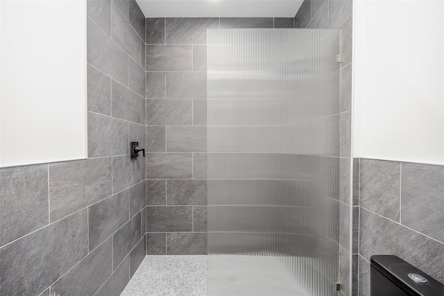 139A N Ferry Rd, Shelter Island, NY 11964 - bathroom featuring tiled shower