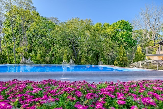 139A N Ferry Rd, Shelter Island, NY 11964 - view of swimming pool featuring an infinity pool