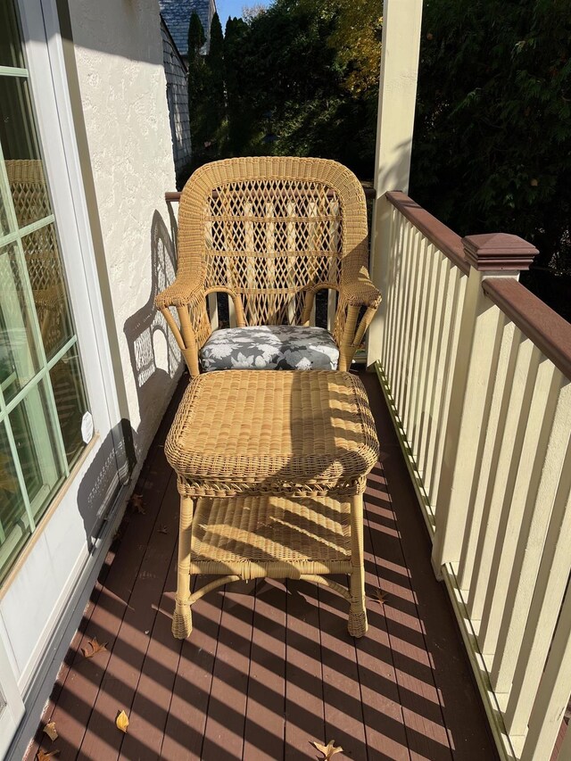 42 Hillcrest Ave, Larchmont, NY 10538 - view of wooden terrace