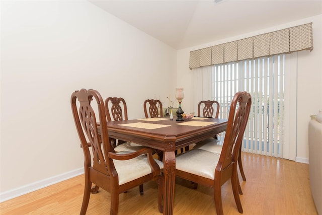 121-10 Powells Cove Blvd Unit C, College Point, NY 11356 - dining area featuring light wood-type flooring and baseboards