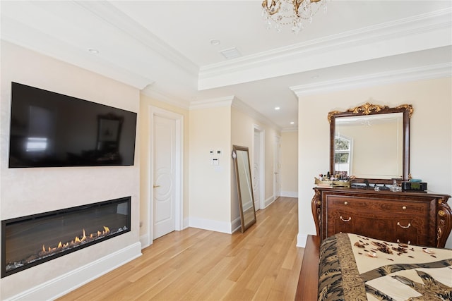 783 Oakleigh Rd, North Woodmere, NY 11581 - bedroom with light wood-style floors, an inviting chandelier, baseboards, visible vents, and recessed lighting