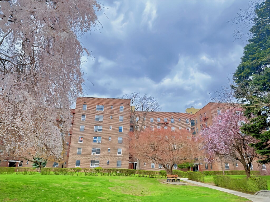 147-35 38th Ave Unit B64, Flushing, NY 11354 - view of property