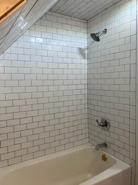 full bathroom featuring shower / bathing tub combination