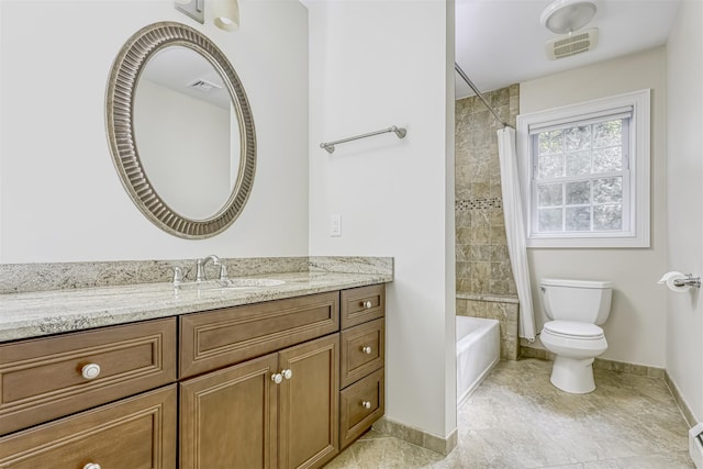 full bathroom featuring shower / bath combo, visible vents, baseboards, toilet, and vanity