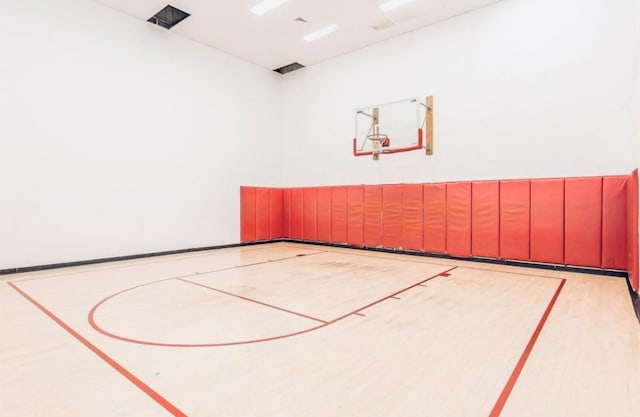 2 Bay Club Dr Unit 6Z4, Bayside, NY 11360 - view of sport court featuring community basketball court