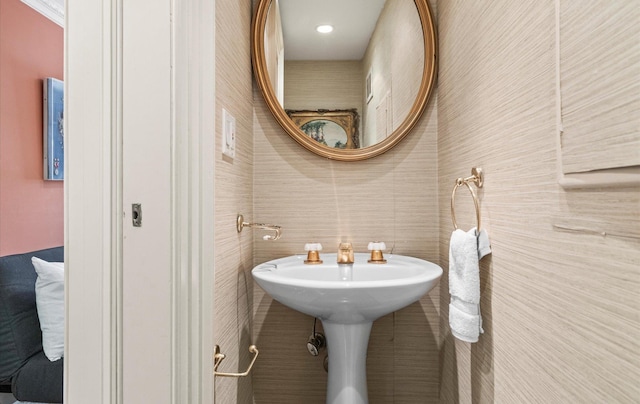 80 E Broadway, Roslyn, NY 11576 - view of bathroom
