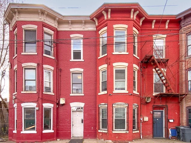 138 S Clark St, Newburgh, NY 12550 - townhome / multi-family property featuring brick siding