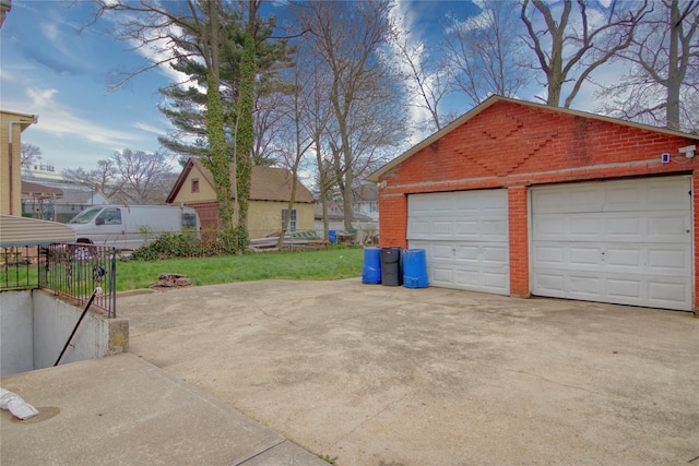 detached garage with fence