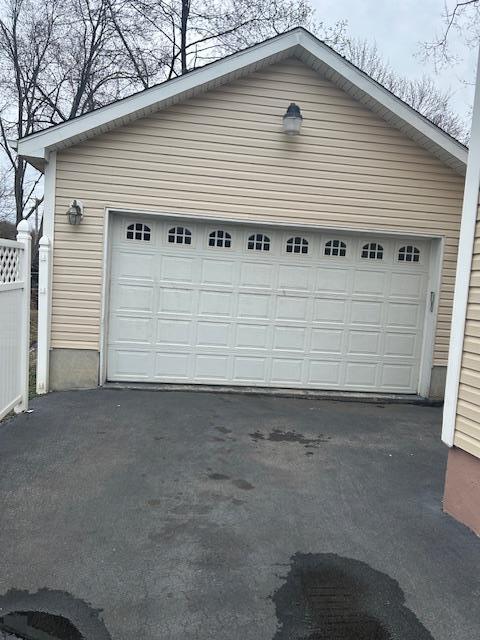 9 Lawrence Rd, Poughkeepsie, NY 12601 - view of detached garage