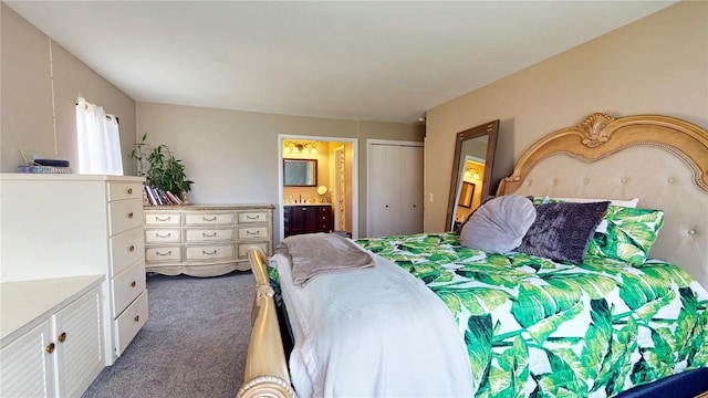 bedroom featuring a closet, carpet flooring, and connected bathroom