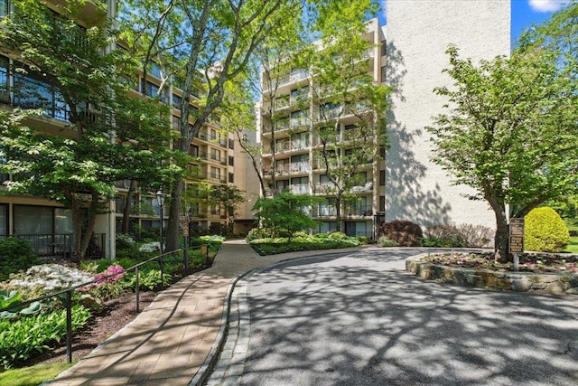 150 Overlook Ave Unit 8V, Peekskill, NY 10566 - view of surrounding community