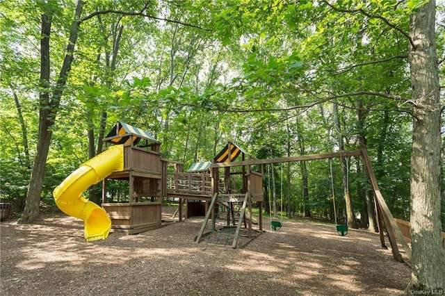 150 Overlook Ave Unit 8V, Peekskill, NY 10566 - view of community playground