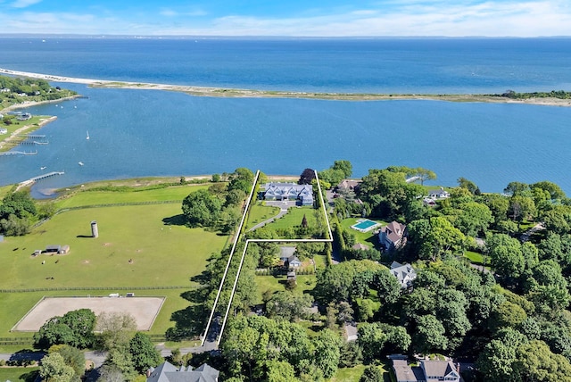25 Brewster Ln, East Setauket, NY 11733 - view of property location with a nearby body of water and property parcel outlined