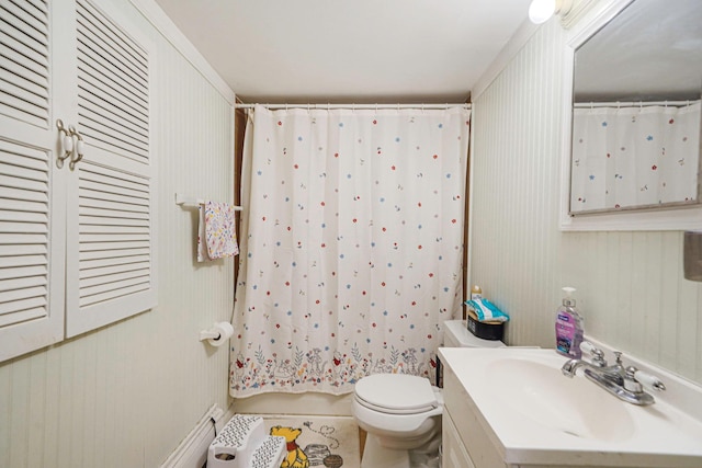 full bath featuring shower / tub combo, vanity, and toilet