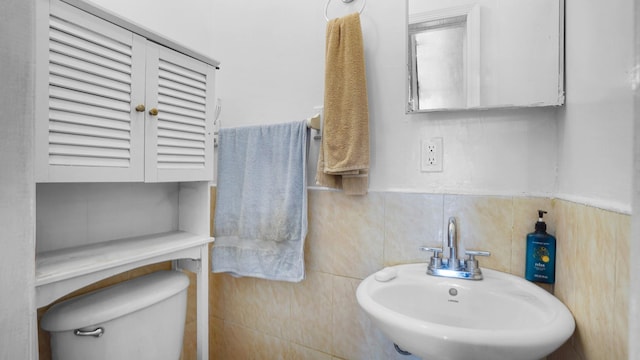 150-31 Hoover Ave, Briarwood, NY 11432 - bathroom with a sink and toilet