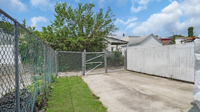 150-31 Hoover Ave, Briarwood, NY 11432 - view of gate