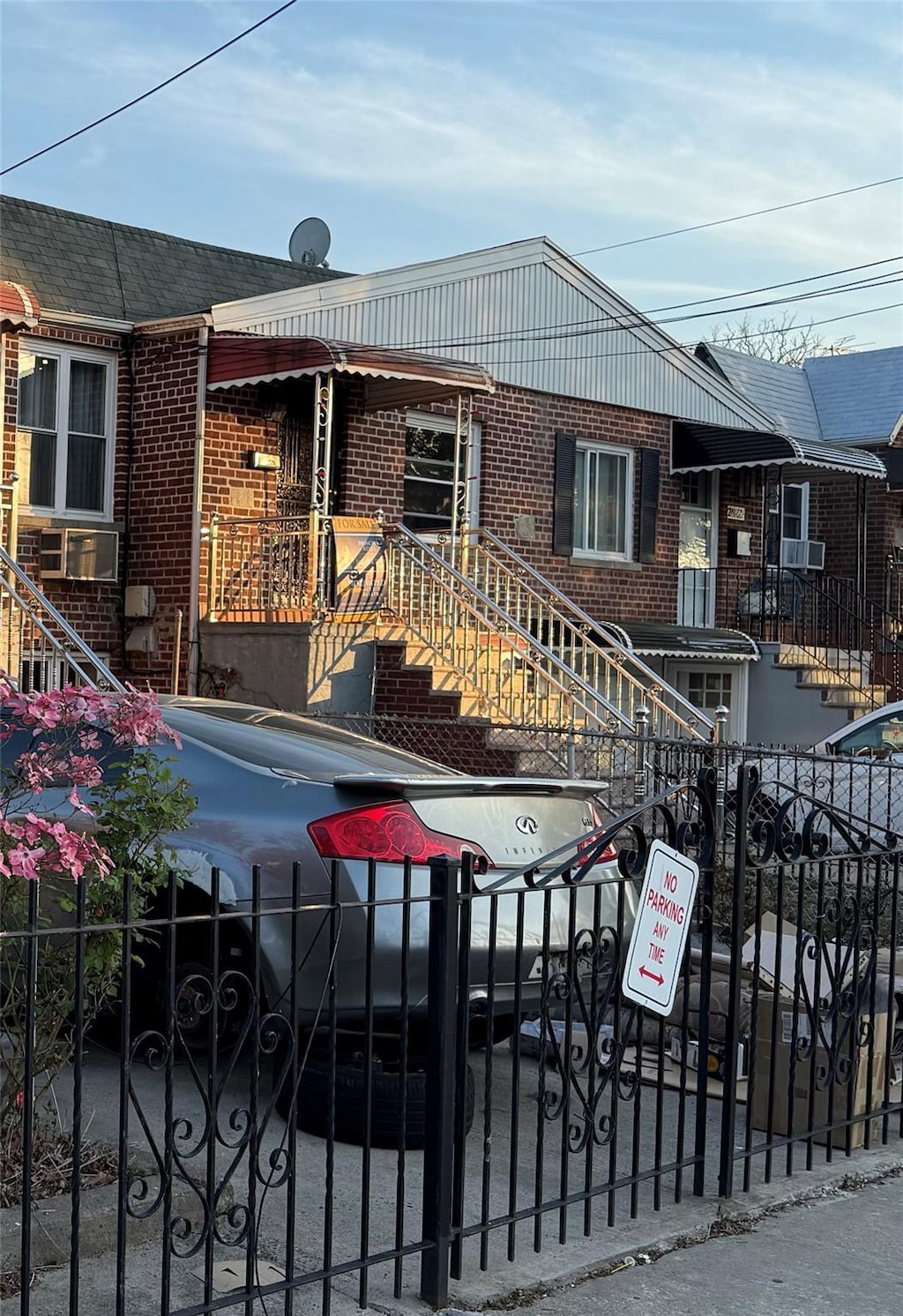 2864 Philip Ave, Bronx, NY 10465 - photo 1