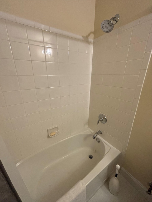 full bath with shower / bathtub combination