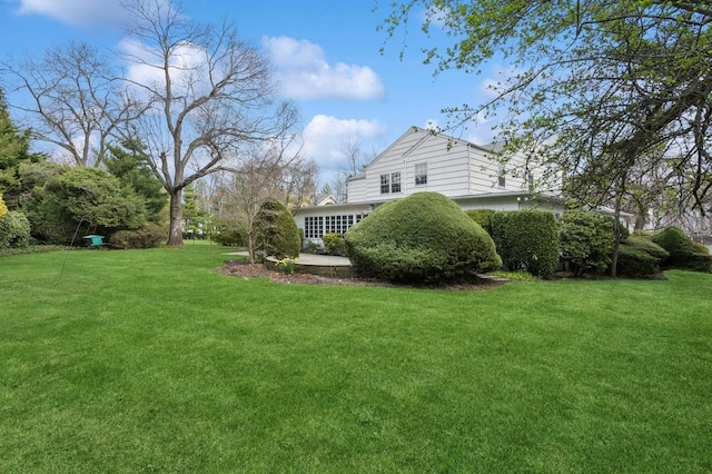 270 Bayberry Dr, Hewlett Harbor, NY 11557 - view of yard