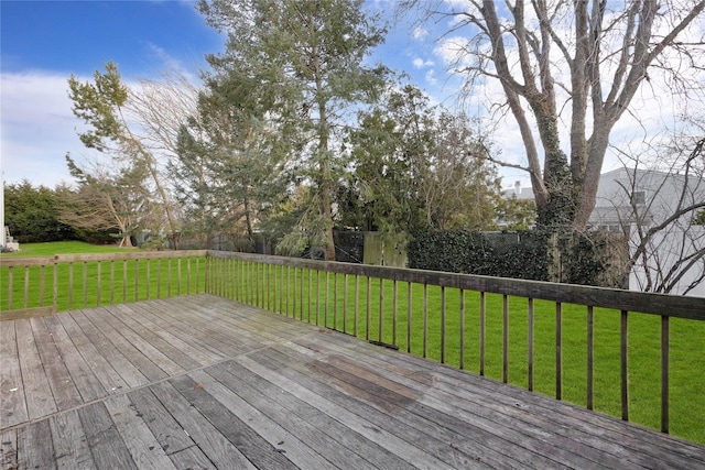 8 Beach Manor Ct, West Islip, NY 11795 - wooden deck featuring a yard