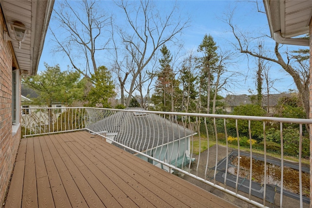8 Percheron Ln, Roslyn Heights, NY 11577 - view of deck