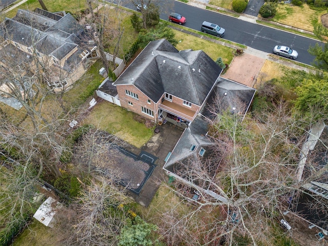 8 Percheron Ln, Roslyn Heights, NY 11577 - drone / aerial view