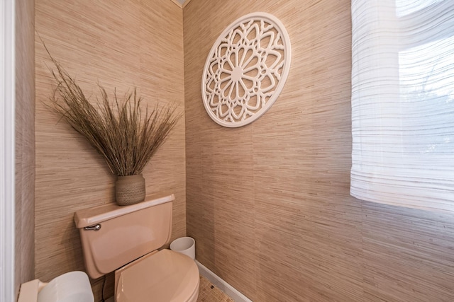 bathroom featuring toilet