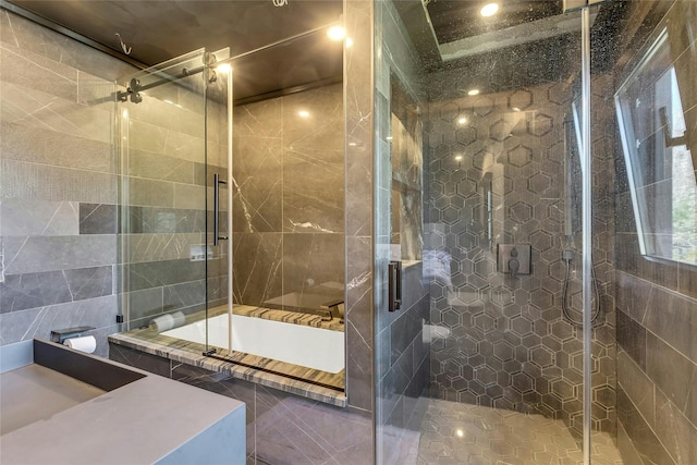 full bath with tiled shower / bath