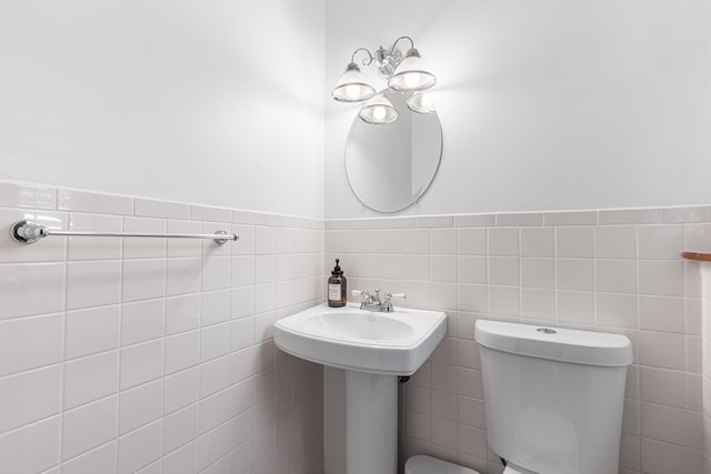 bathroom featuring toilet