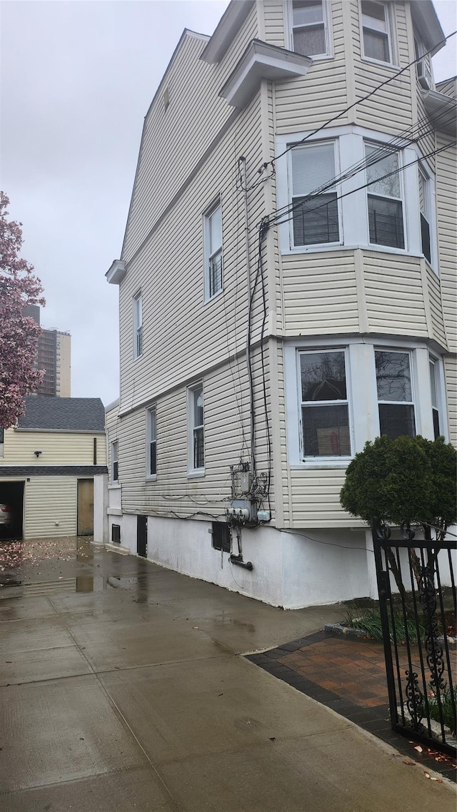 846 215th St E, Bronx, NY 10467 - view of property exterior