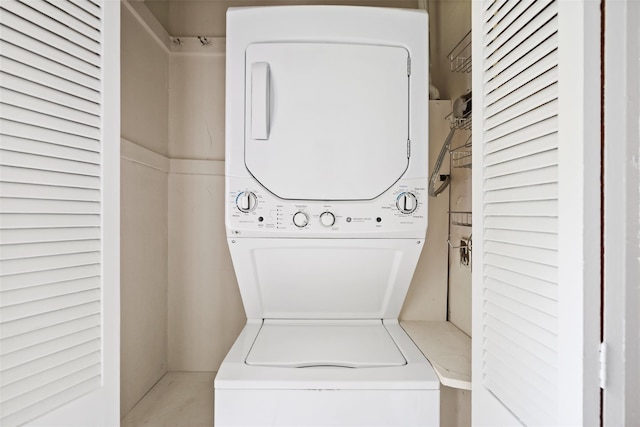 100 E St, South Salem, NY 10590 - laundry room with stacked washer and clothes dryer