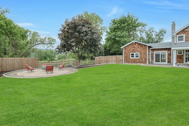 286 9th St, Verplanck, NY 10596 - view of yard featuring a patio and an outdoor fire pit