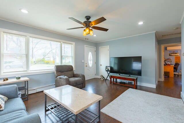 living room with dark wood-style flooring, recessed lighting, ceiling fan, and crown molding