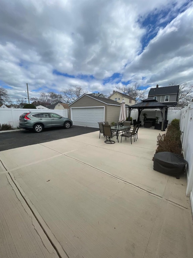 exterior space featuring fence
