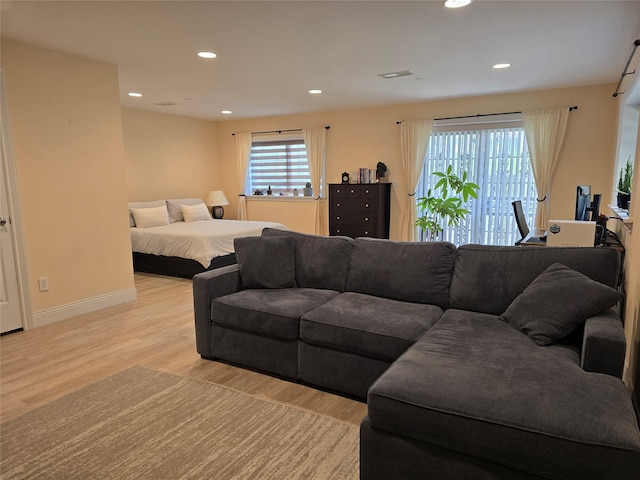 337 Park Cres, College Point, NY 11356 - bedroom featuring light wood-type flooring, recessed lighting, and baseboards