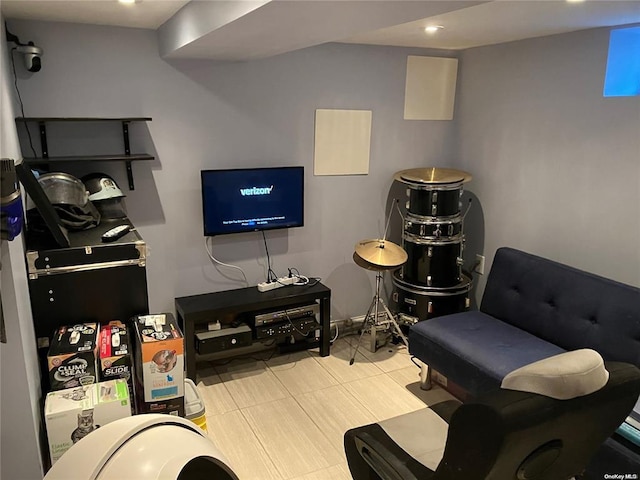 19 Tatterson St, Roslyn, NY 11576 - living area with recessed lighting