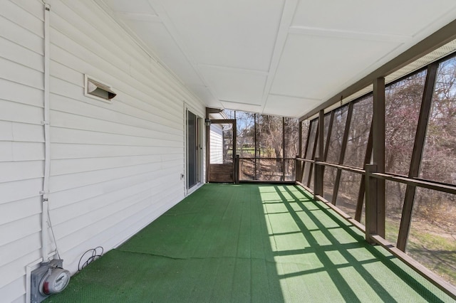 unfurnished sunroom with a healthy amount of sunlight