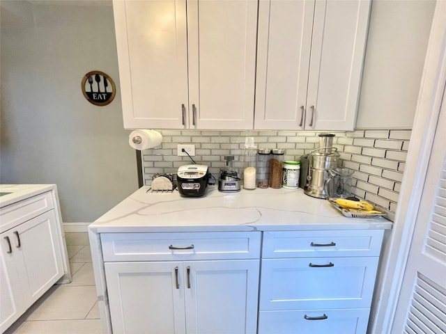 61-20 Grand Central Pkwy Unit A1503, Forest Hills, NY 11375 - bar with backsplash and light tile patterned flooring