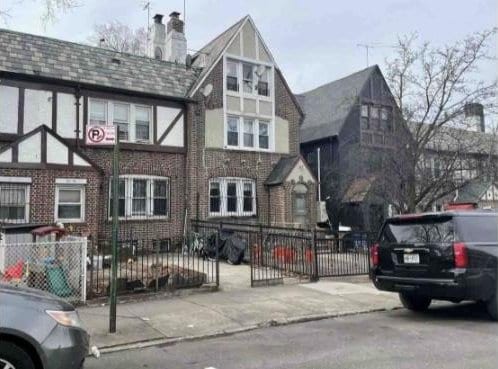 34-28 72nd St, Jackson Heights, NY 11372 - photo 1